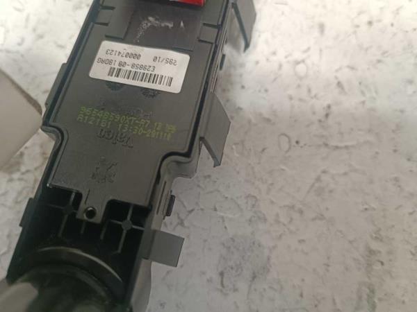 BOUTON LEVE VITRE PEUGEOT 207 ( 2VITRES ) - Vue 3